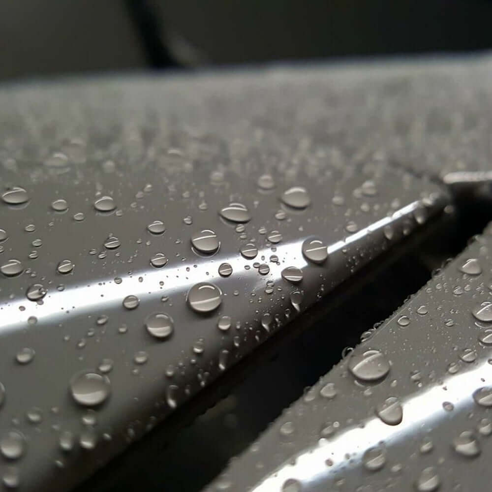 Labocosmetica CUPIDO car roof with water beading