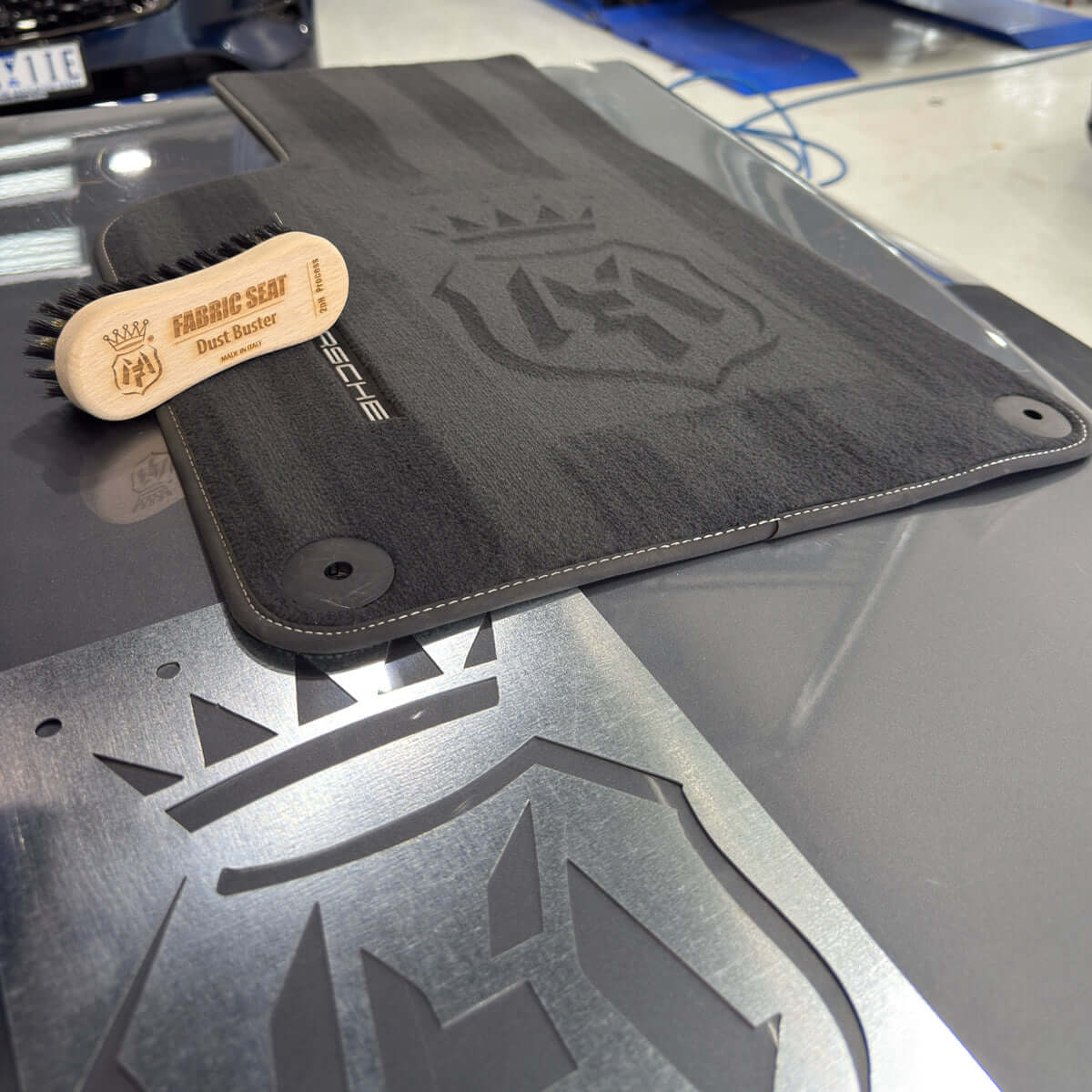 Labocosmetica Carpet Stencil Logo Shaper